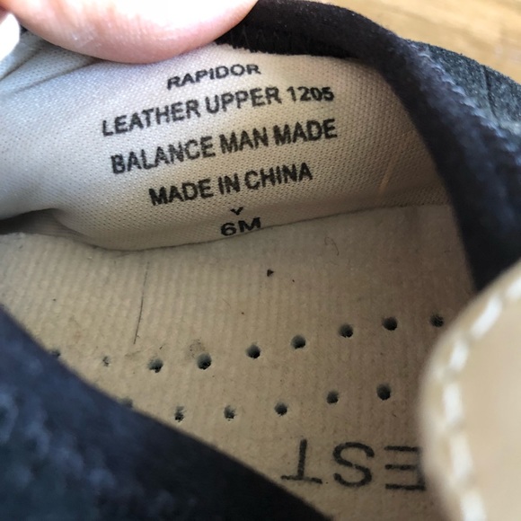 Shoes - Picture 3 of 4